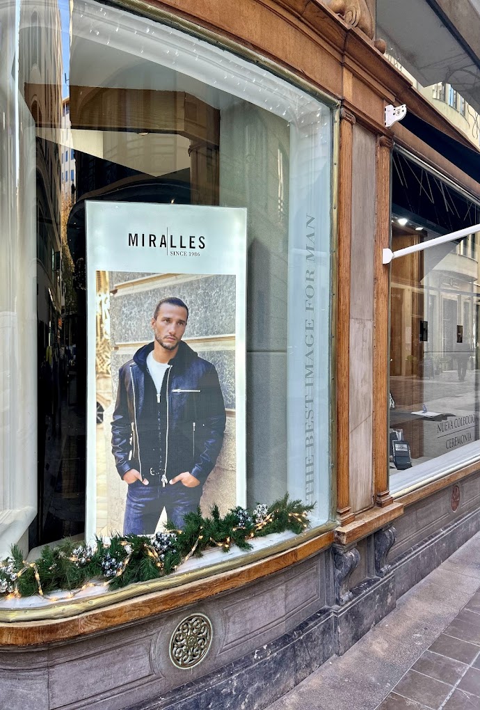 2023-12-28 (3) Miralles Moda Premium en Valencia
